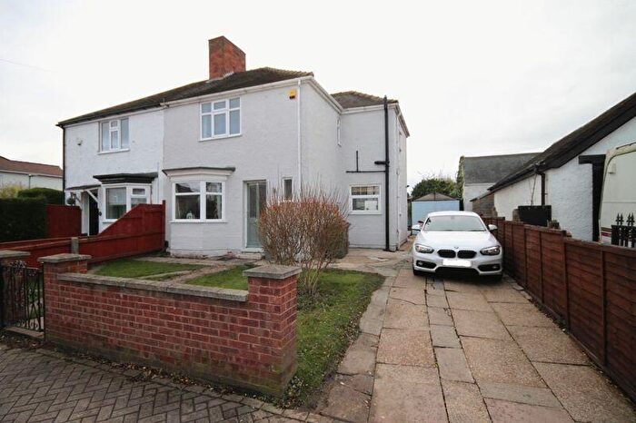 3 Bedroom Semi-Detached House To Rent In Homefield Avenue, Grimsby, DN33
