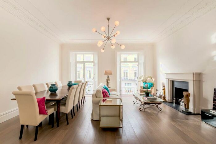 2 Bedroom Flat To Rent In Harcourt Terrace, Chelsea, London, SW10