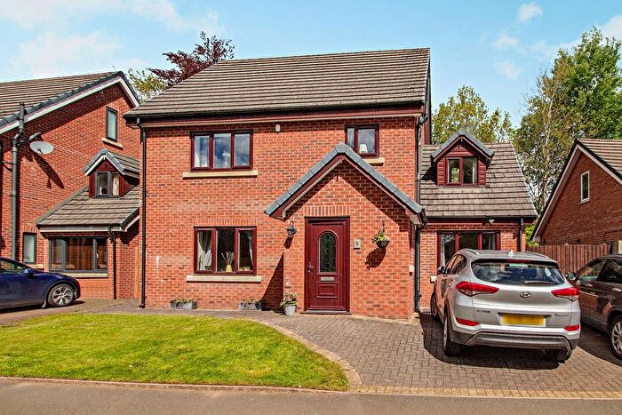 4 Bedroom Detached House For Sale In Brandlesholme Close, Bury, BL8