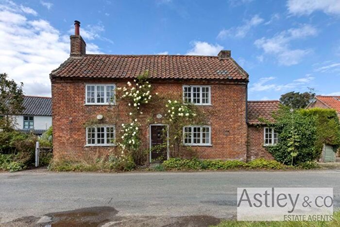 3 Bedroom Terraced House For Sale In The Street, Hempstead, Holt, NR25