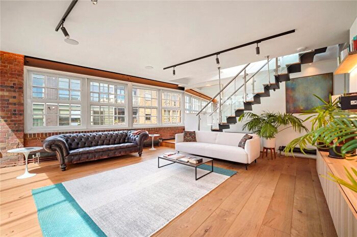2 Bedroom Penthouse For Sale In Clerkenwell Road, EC1M