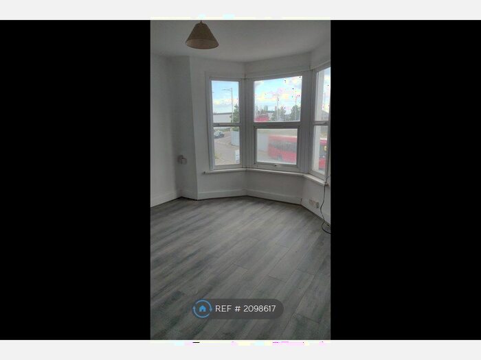 1 Bedroom Flat To Rent In Ley Street, Ilford, IG1
