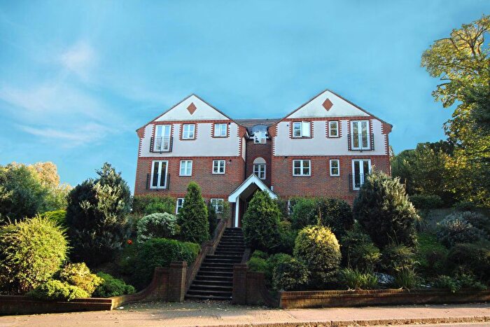 2 Bedroom Flat To Rent In Mulberry Lodge, Eastbury Road, Oxhey, WD19