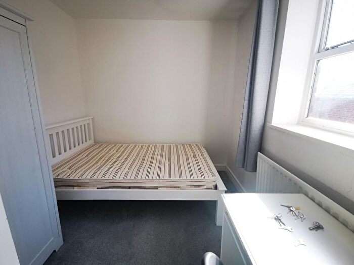3 Bedroom Flat To Rent In St Georges Terrace, Newcastle Upon Tyne, NE2