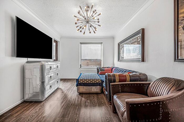 1 Bedroom Flat For Sale In Manchester Road, Cubitt Town, E14