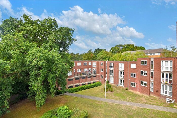 1 Bedroom Flat For Sale In Carey Court, Gravel Hill Close, Bexleyheath, Kent, DA6