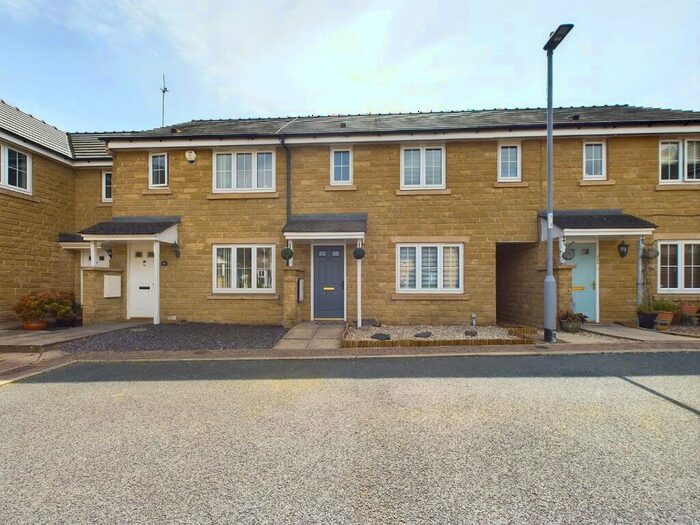 3 Bedroom Terraced House To Rent In School Street, Cottingley, Bingley, BD16