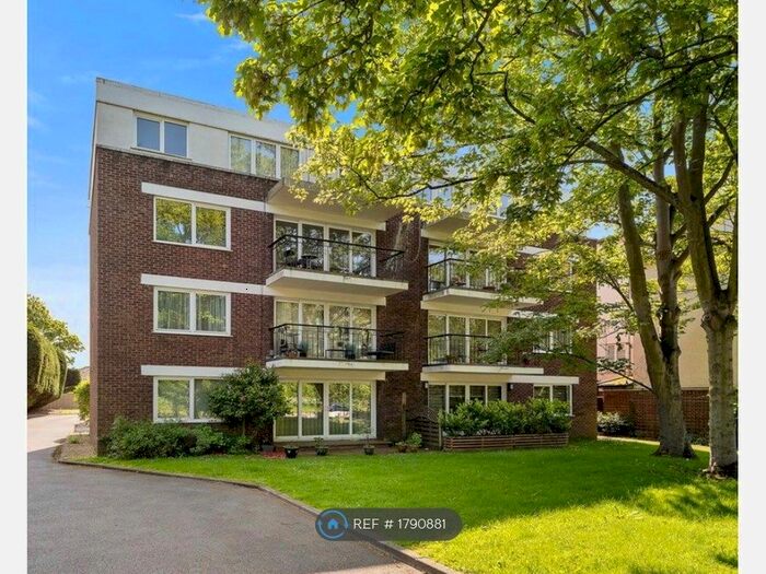 1 Bedroom Flat To Rent In Gowan Lea, London, E18