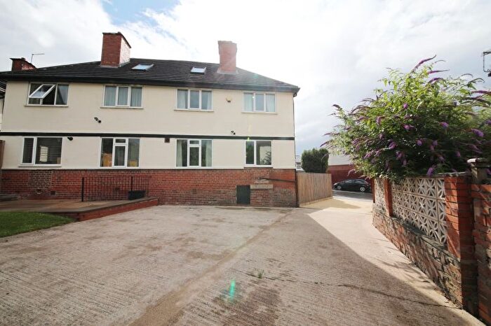 5 Bedroom Semi-Detached House To Rent In Rokeby Gardens, Headingley, Leeds, LS6