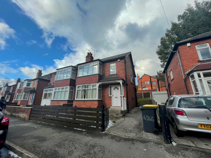 3 Bedroom Semi-Detached House To Rent In Derwentwater Grove, Leeds, West Yorkshire, LS6