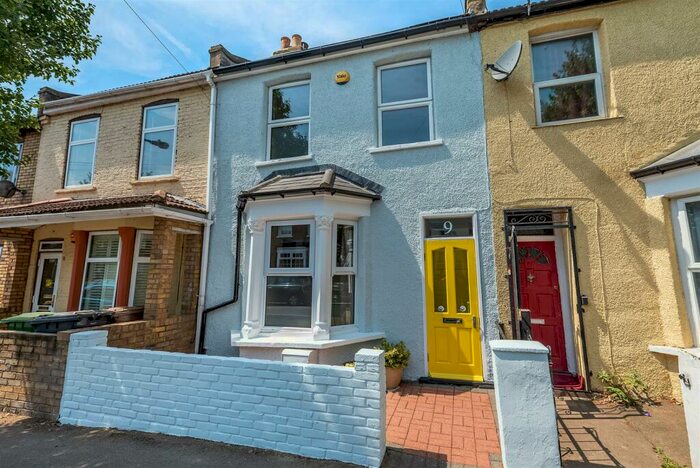 2 Bedroom Terraced House To Rent In Albany Road, Walthamstow, E17