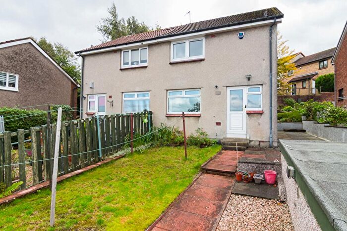 3 Bedroom Semi-Detached House For Sale In Dene Walk, Bishopbriggs, G64