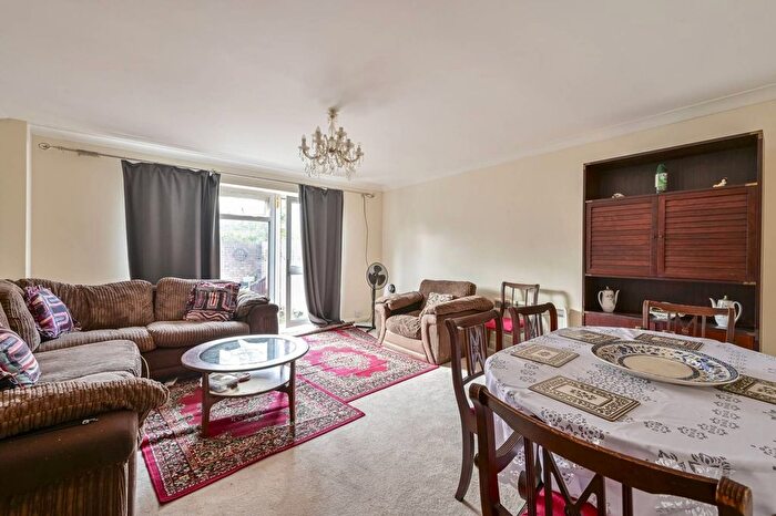 4 Bedroom Semi-Detached House To Rent In Spencer Hill Road, Wimbledon, London, SW19