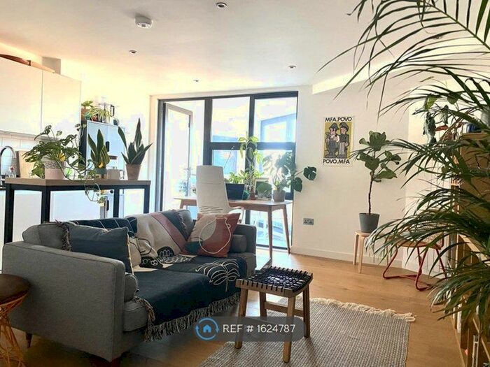 2 Bedroom Flat To Rent In Margerie Court, London, E2