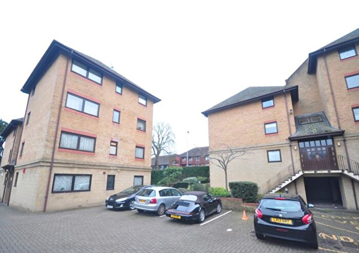 2 Bedroom Flat To Rent In Park Hill Rise, Croydon, CR0