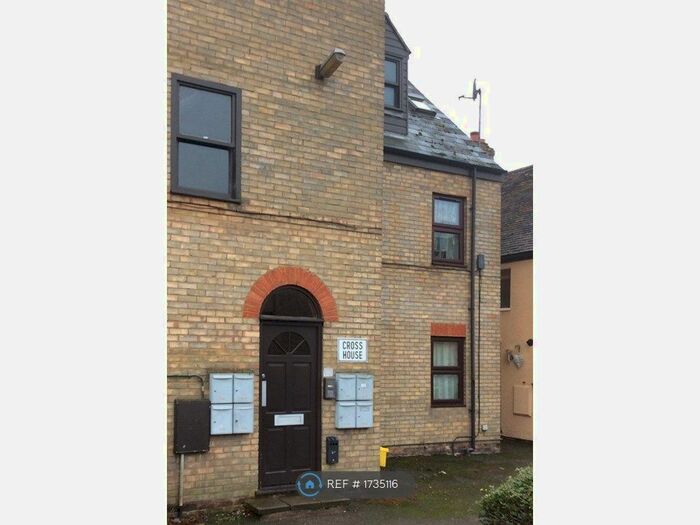 1 Bedroom Flat To Rent In Cross House, St. Neots, PE19
