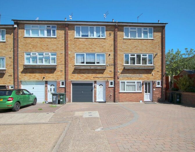 4 Bedroom Town House To Rent In Maida Vale Road, Dartford, DA1