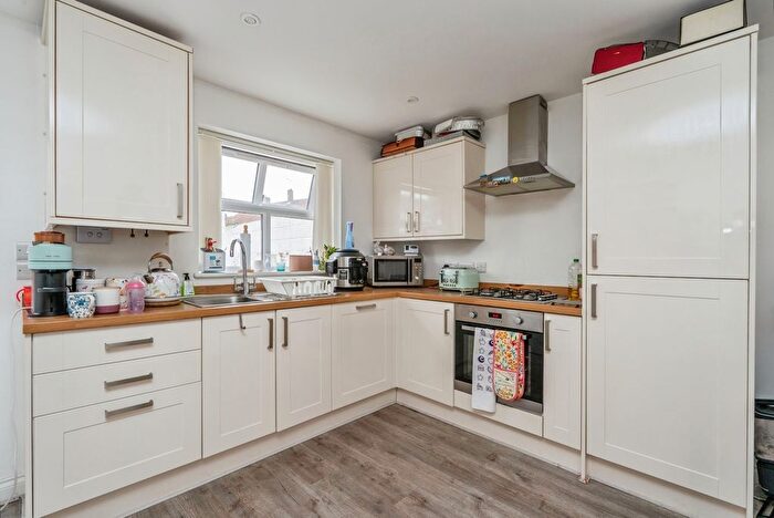 3 Bedroom Detached House For Sale In Copnor Road, Portsmouth, Hampshire, PO3