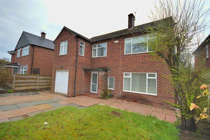 4 Bedroom Detached House To Rent In Blackcarr Road, Manchester, M23