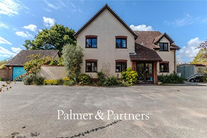 4 Bedroom Detached House For Sale In Ipswich Road, Woodbridge, Suffolk, IP12