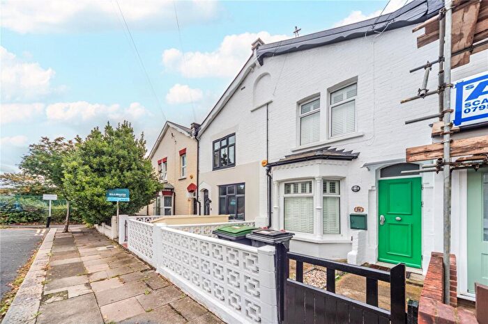 2 Bedroom Terraced House For Sale In Eleanor Road, London, N11