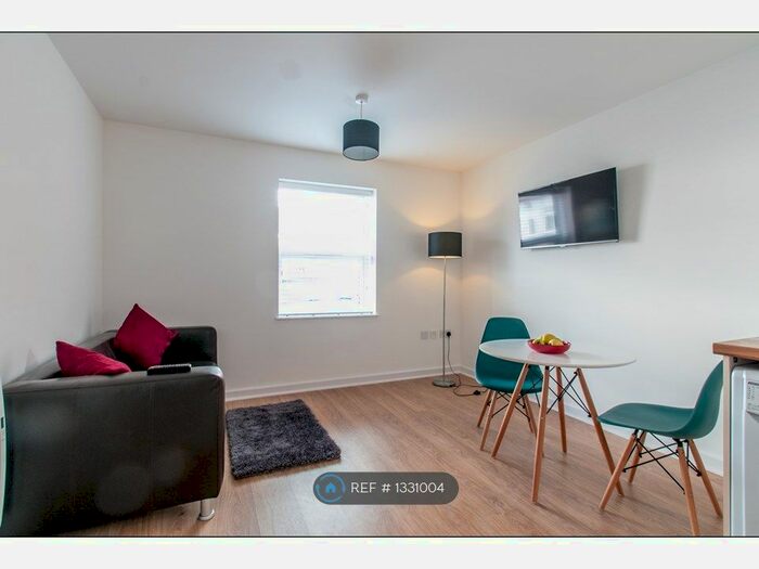 1 Bedroom Flat To Rent In Heathfield Avenue, Crewe, CW1