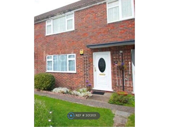 1 Bedroom Flat To Rent In Cavendish Close, Hayes, UB4