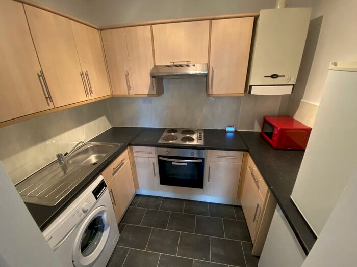 2 Bedroom Flat To Rent In Elm Avenue, NG3
