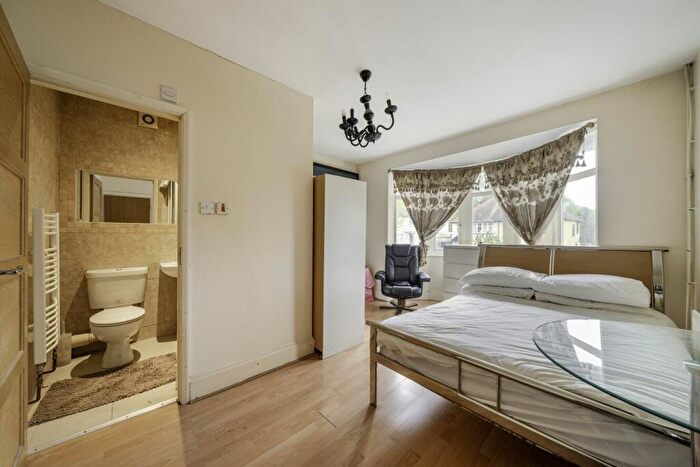 7 Bedroom Detached House For Sale In Le May Avenue, London, SE12