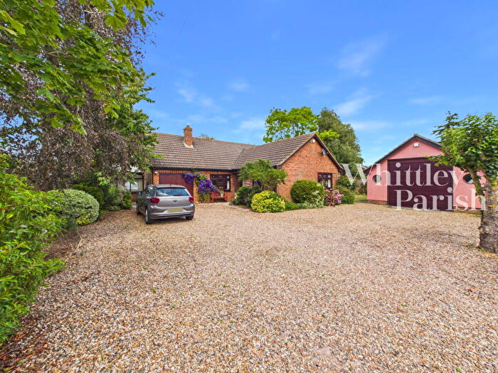3 Bedroom Detached Bungalow For Sale In Weybread Road, Syleham, Eye, IP21