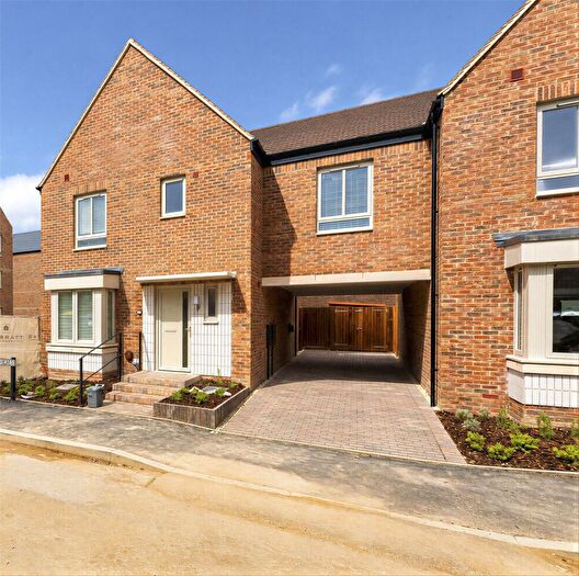 3 Bedroom Semi Detached House To Rent In Beagle Road, Cambridge, Cambridgeshire, CB3