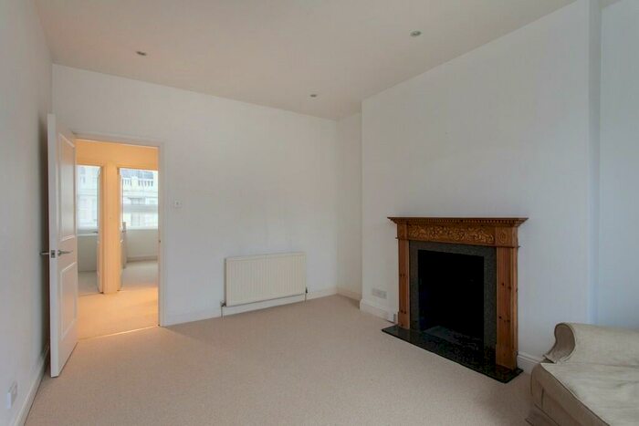 2 Bedroom Apartment To Rent In Coleherne Road, SW10