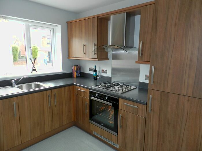 4 Bedroom Town House To Rent In High Street, Ossett, WF5