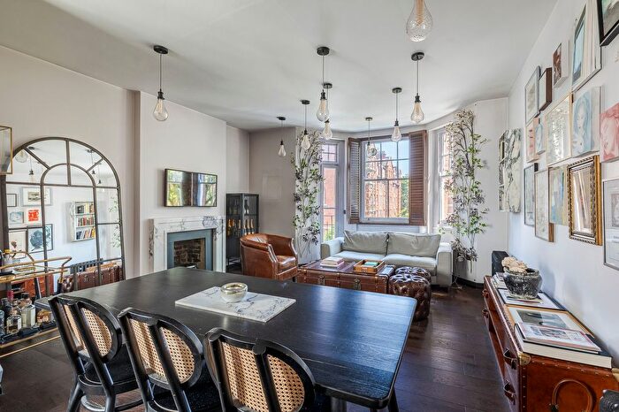 2 Bedroom Flat To Rent In Beaufort Street, Chelsea, SW3