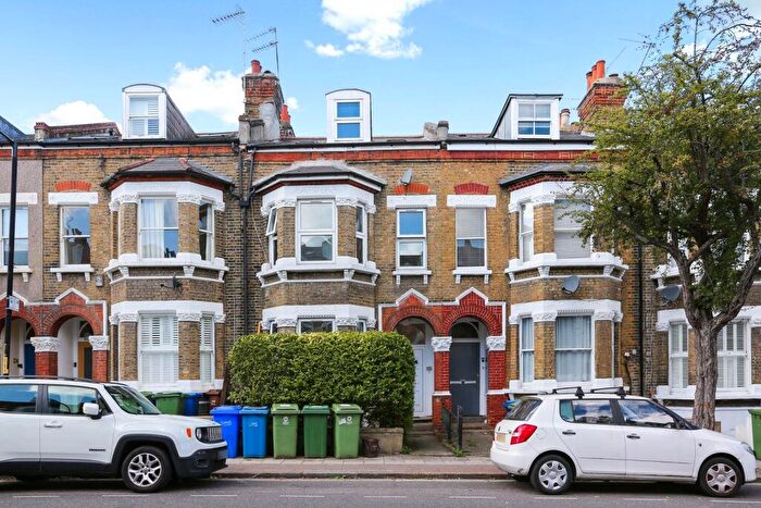 6 Bedroom House To Rent In Shenley Road, London, SE5