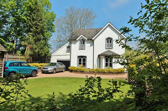 4 Bedroom Detached House For Sale In Southleigh Road, Warblington, Havant, PO9