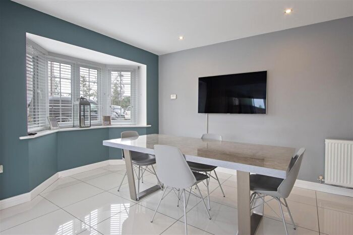 4 Bedroom Detached House For Sale In Staley Drive, Glapwell, Chesterfield, S44