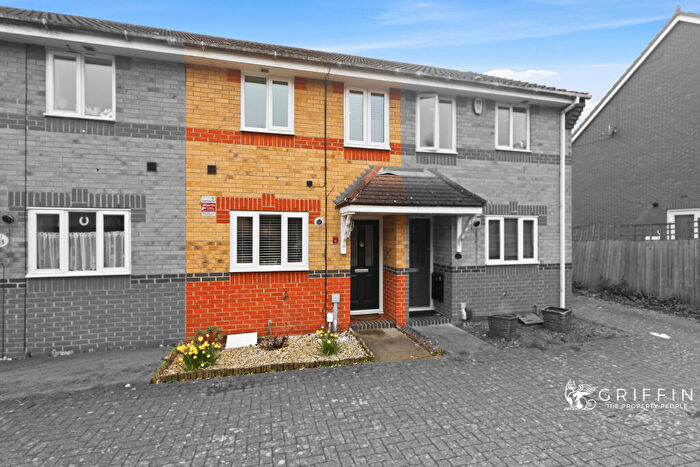 2 Bedroom Terraced House For Sale In Dupre Close, Chafford Hundred, Grays, RM16