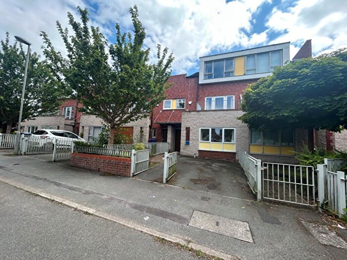 3 Bedroom House To Rent In Northumberland Street, L8