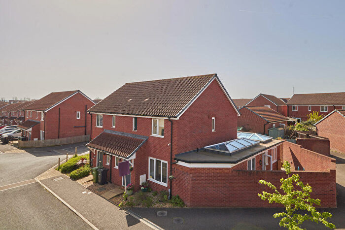4 Bedroom Semi Detached House For Sale In Melrose Avenue, Exeter, EX1