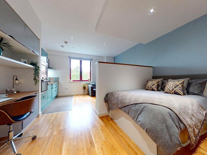 Apartment To Rent In Apt, Q One Residence #, LS2