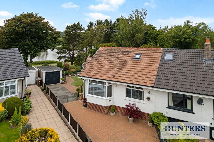 3 Bedroom Semi-Detached Bungalow For Sale In Glenmere Mount, Yeadon, Leeds, LS19