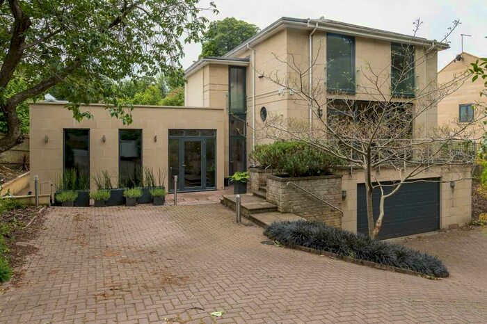 4 Bedroom House To Rent In Warminster Road, BA2