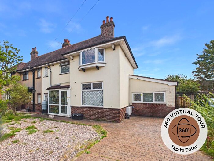 3 Bedroom Semi-Detached House For Sale In Cledford Crescent, Middlewich, CW10