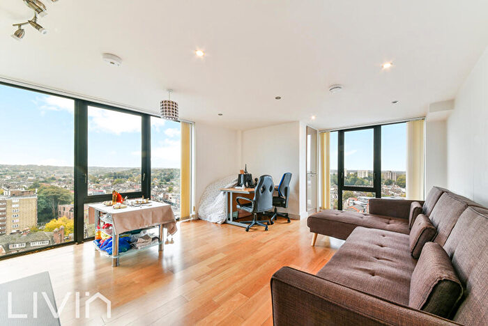 1 Bedroom Flat For Sale In Flat, Centrillion Point, Masons Avenue, Croydon, Surrey, CR0