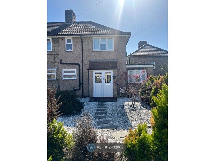 3 Bedroom Semi-Detached House To Rent In Bonham Road, Dagenham, RM8