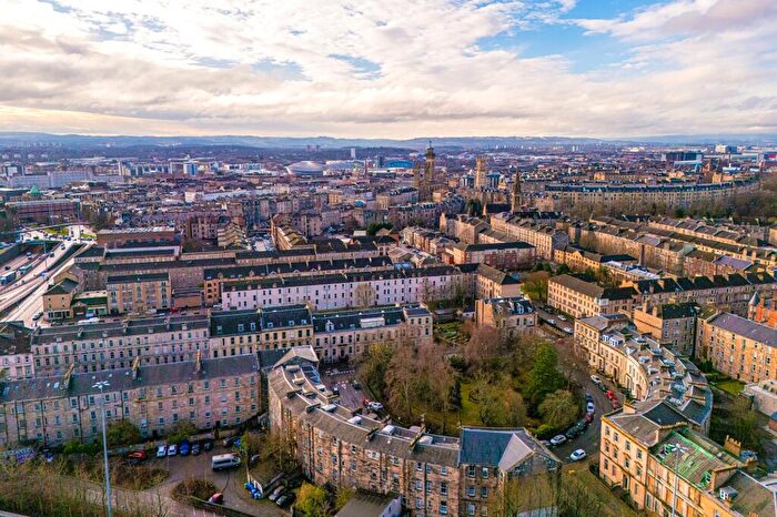 2 Bedroom Apartment For Sale In Queens Crescent, Woodlands, Glasgow, G4