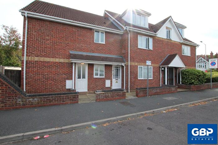 1 Bedroom Flat To Rent In Poplar Street, Romford, RM7