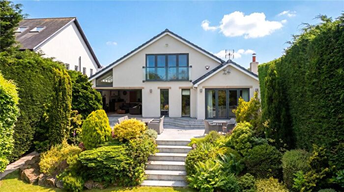 4 Bedroom Detached House For Sale In Wigton Lane, Leeds, LS17