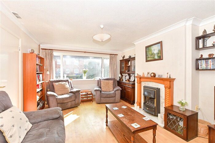 3 Bedroom Semi-Detached House For Sale In New Road, Ridgewood, Uckfield, East Sussex, TN22